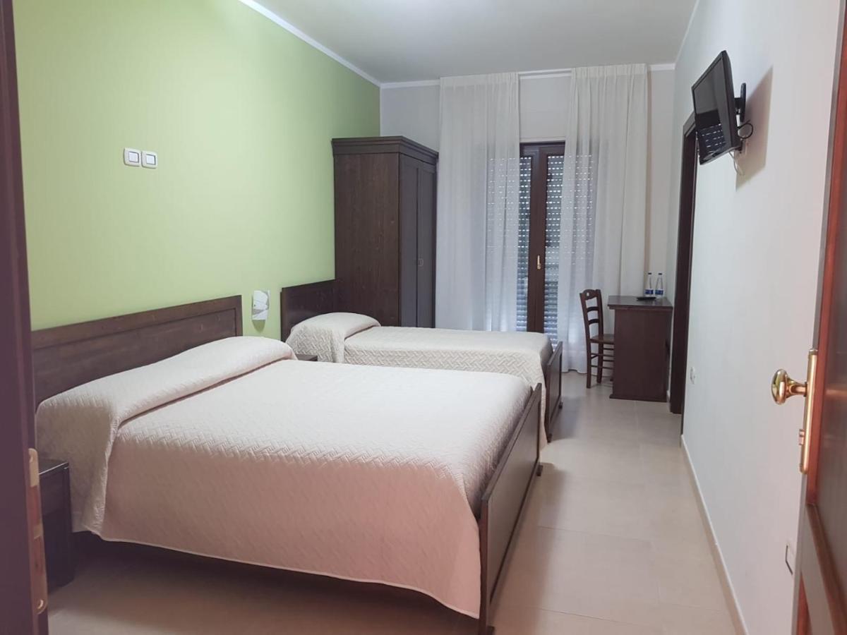 Deluxe Triple Room,1000277589:JPEG
