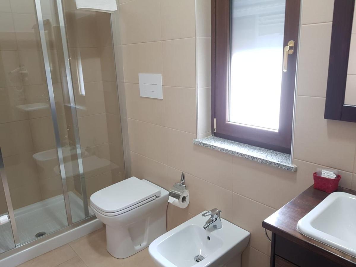 Deluxe Room,1001233242:JPEG