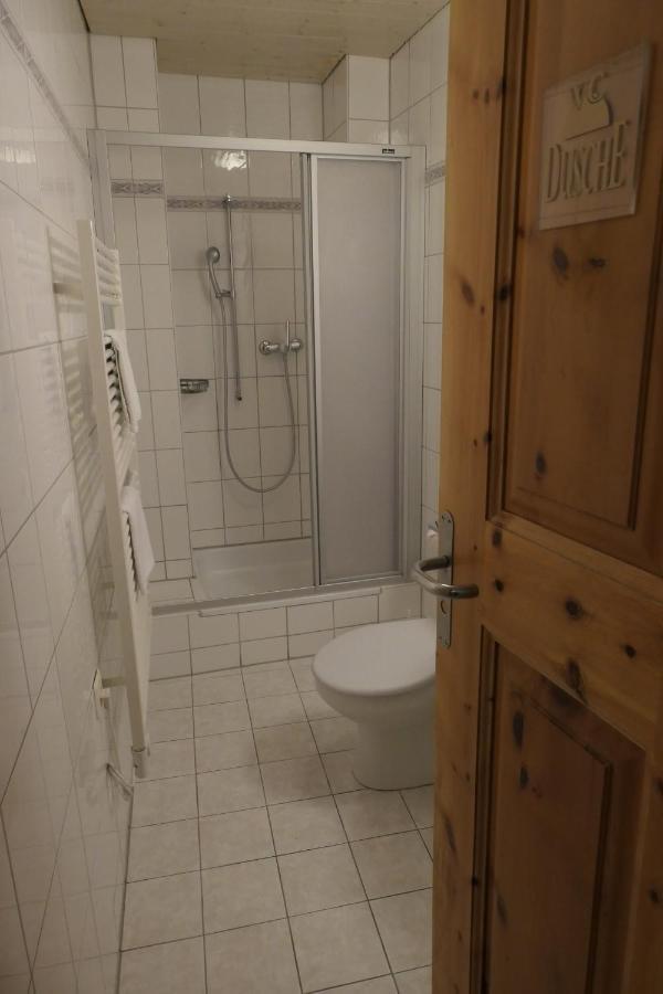 Zweibettzimmer mit Gemeinschaftsbad