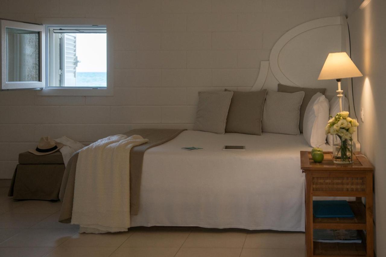 Single Room with Pool View,1213990654:JPEG