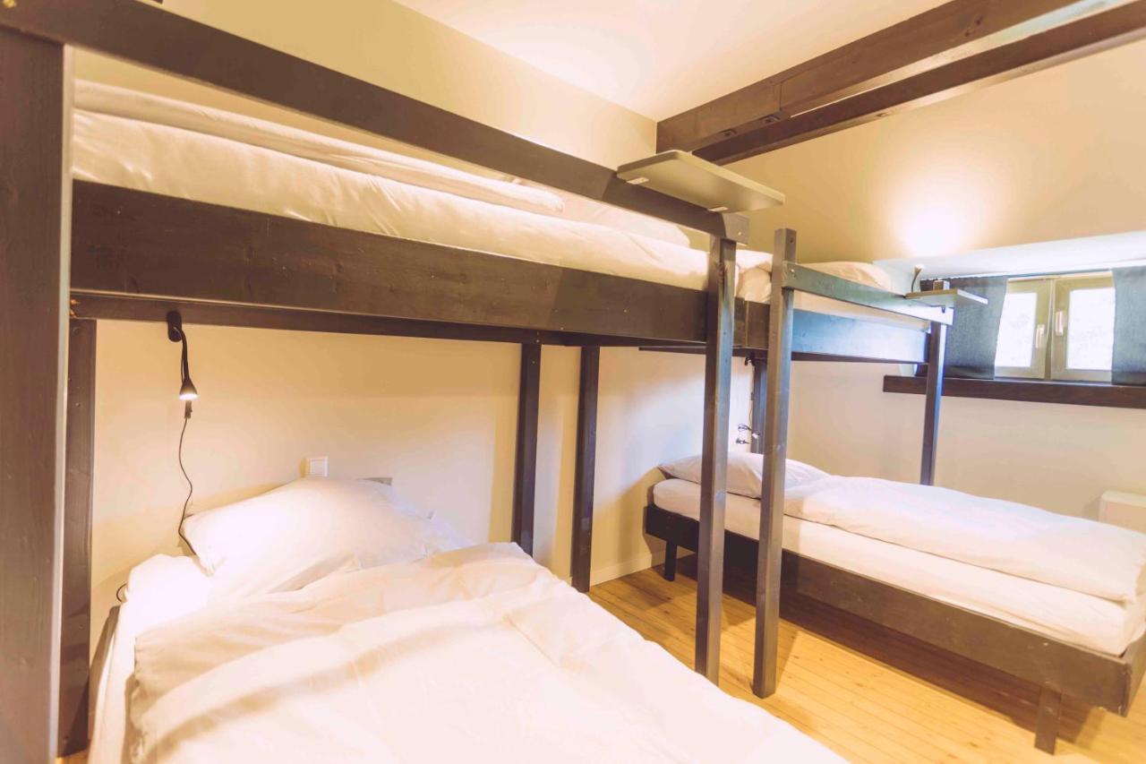 Vierbettzimmer mit Gemeinschaftsbad