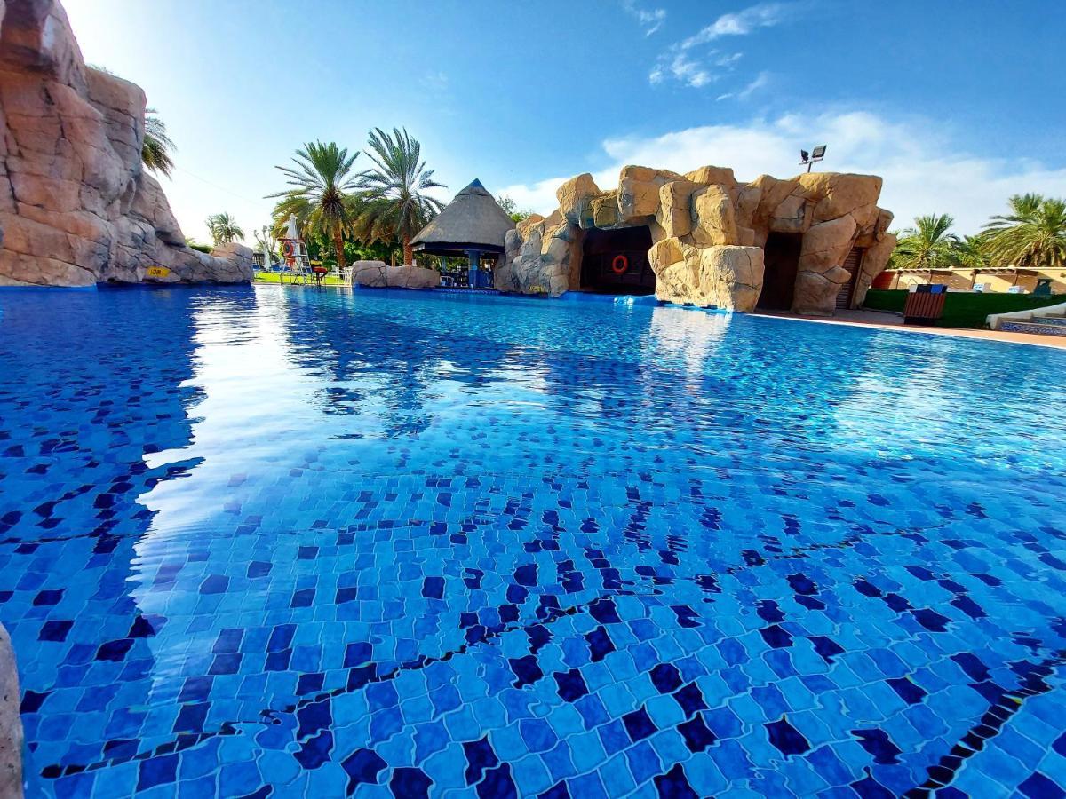 Oasis Deluxe King Room with Pool View - 20% discount on F&B and 30% discount on Spa,1024101652:JPEG