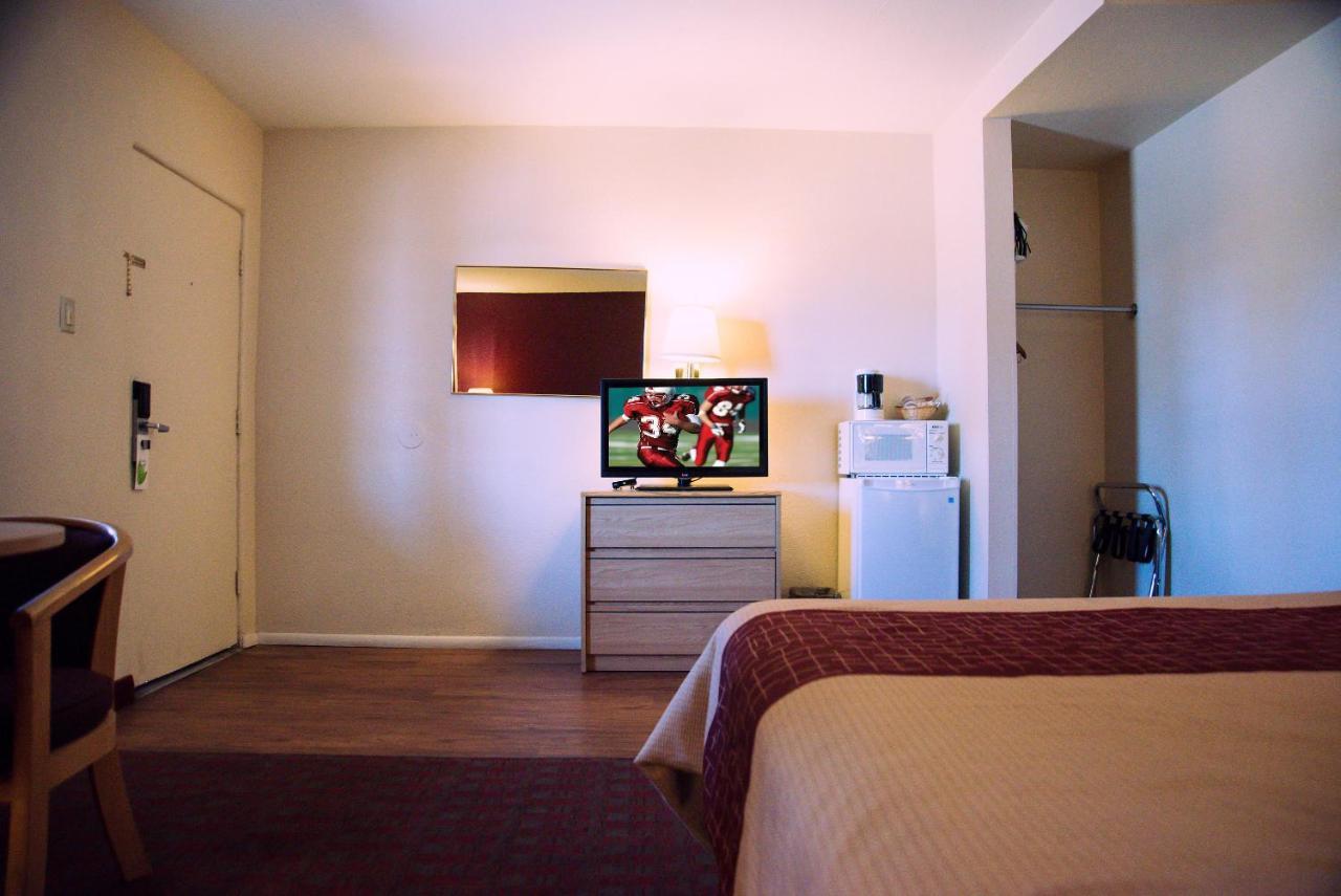 Suite with Two Queen Beds with Kitchenette Non-Smoking
