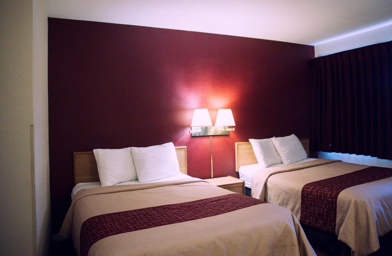 Deluxe Room with Two Double Beds Non-Smoking