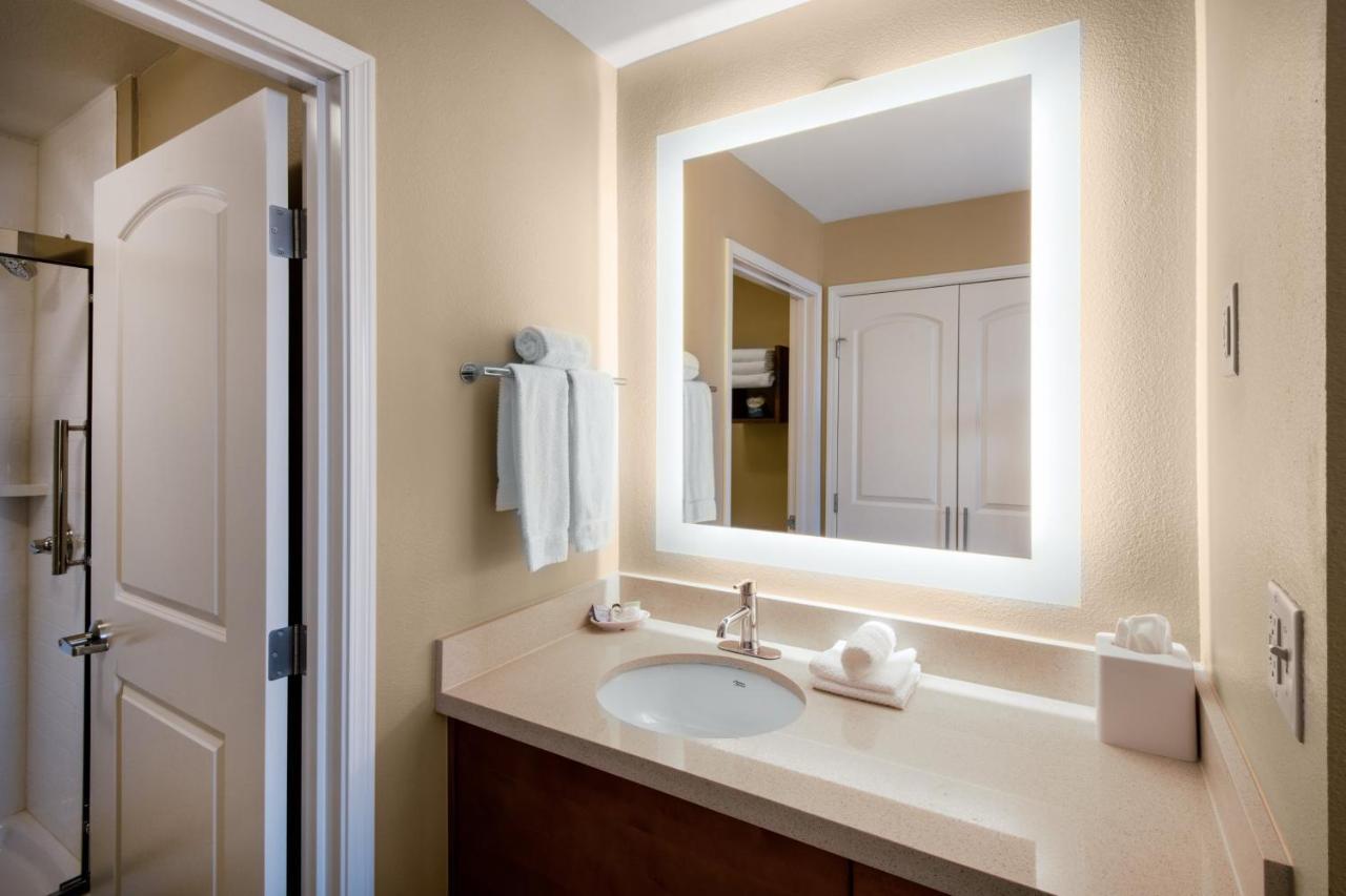 One-Bedroom Suite Two Queen Beds,1082937976:JPEG