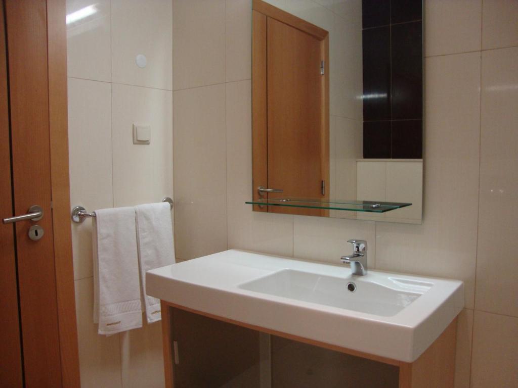 One-Bedroom Apartment,48410143:JPEG