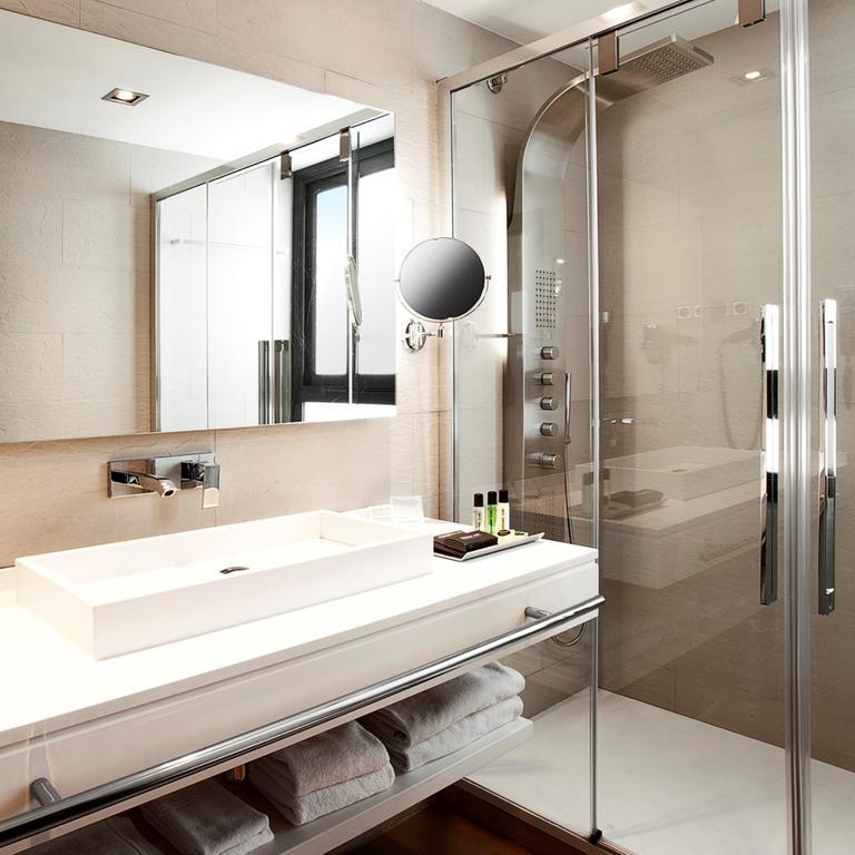 Suite Junior avec Terrasse et Jacuzzi