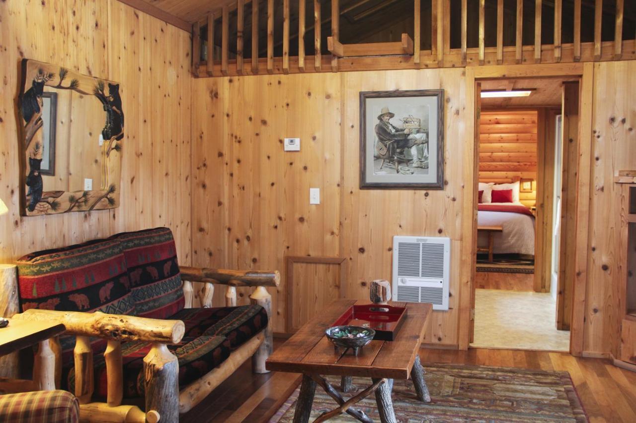 One-Bedroom Chalet,1094660691:JPEG