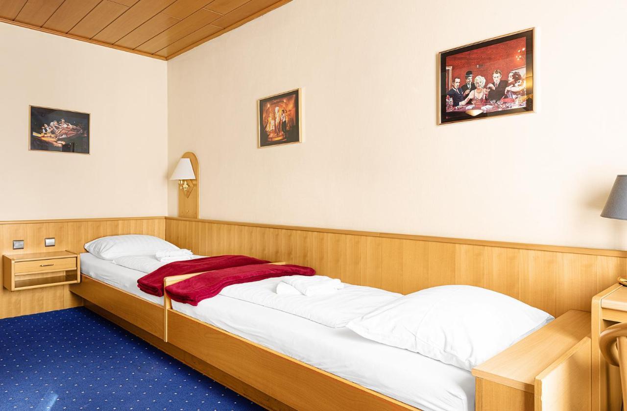 Double or Twin Room with Private Bathroom