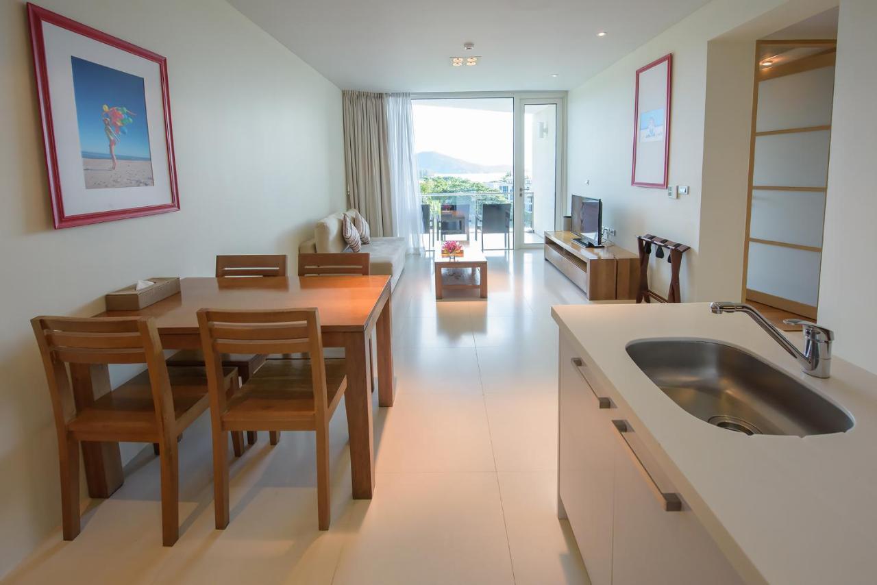 Deluxe Double Room with Two Double Beds and Balcony