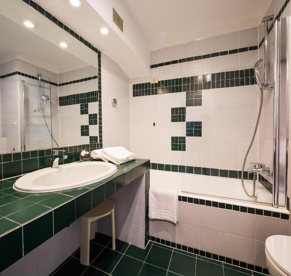 Standard Double Room,1274424916:JPEG