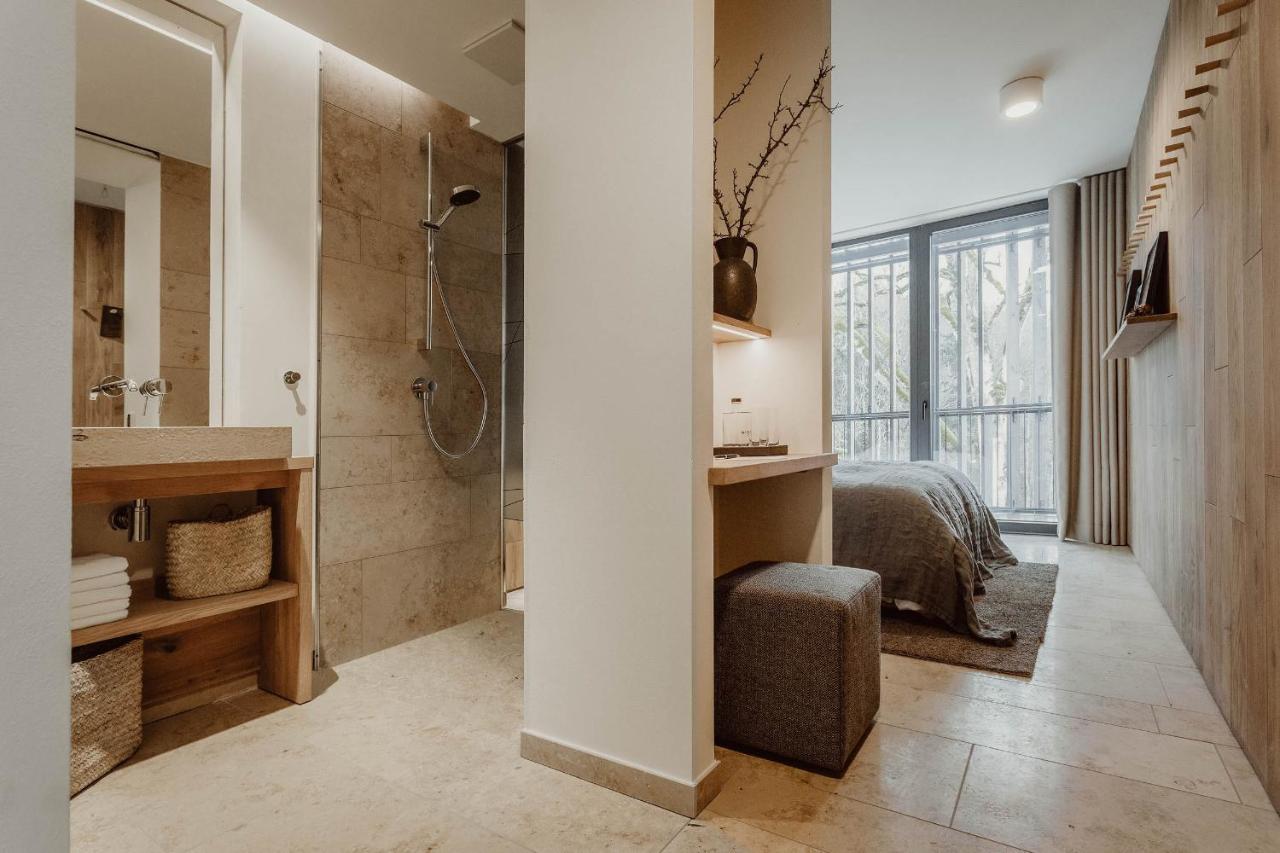 Doppelzimmer mit Balkon