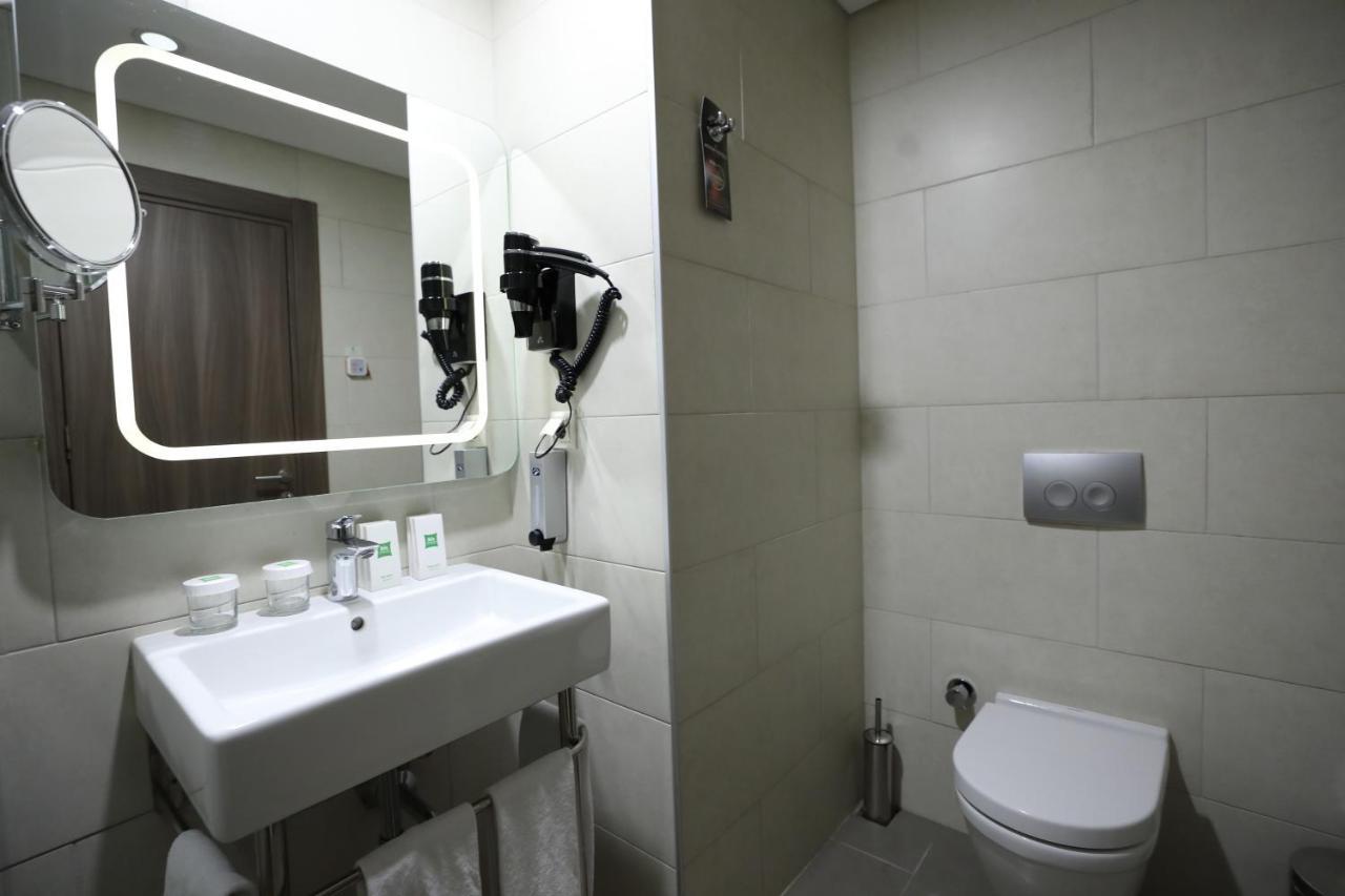 Deluxe Twin Room with Balcony,1192335664:JPEG