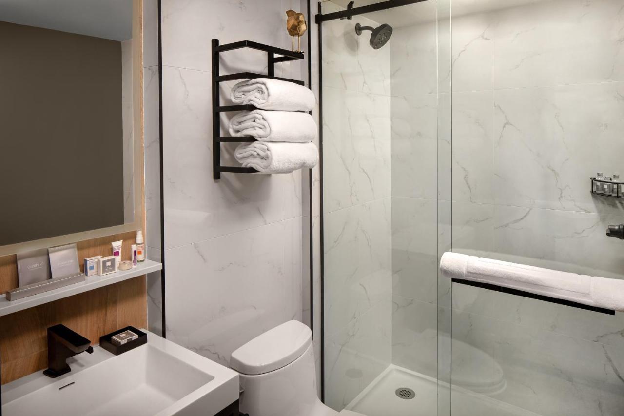Double Room with Two Double Beds - Disability Access
