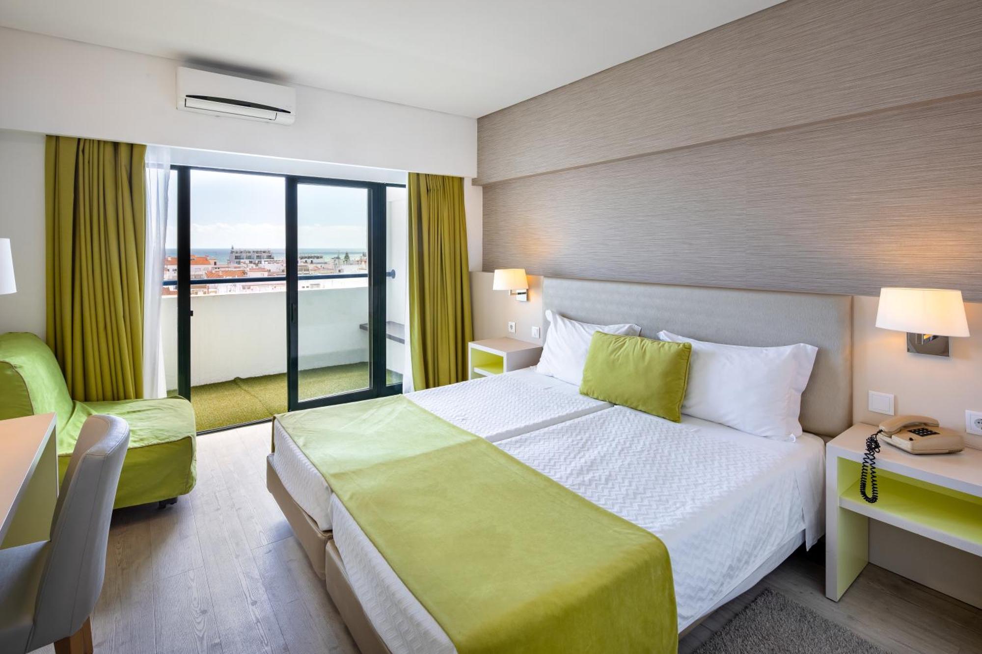 Quarto Twin Conforto com Cama Extra