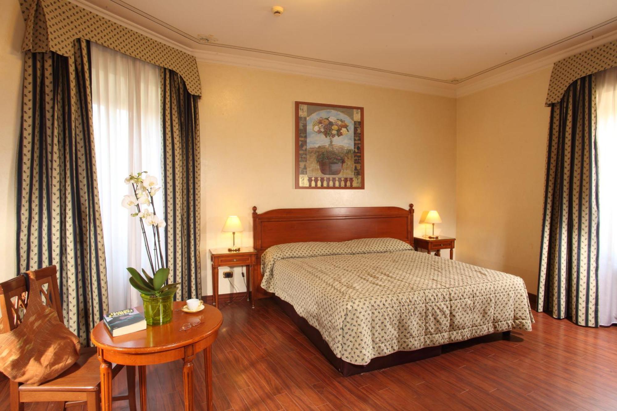 Family Room,1437421651:JPEG