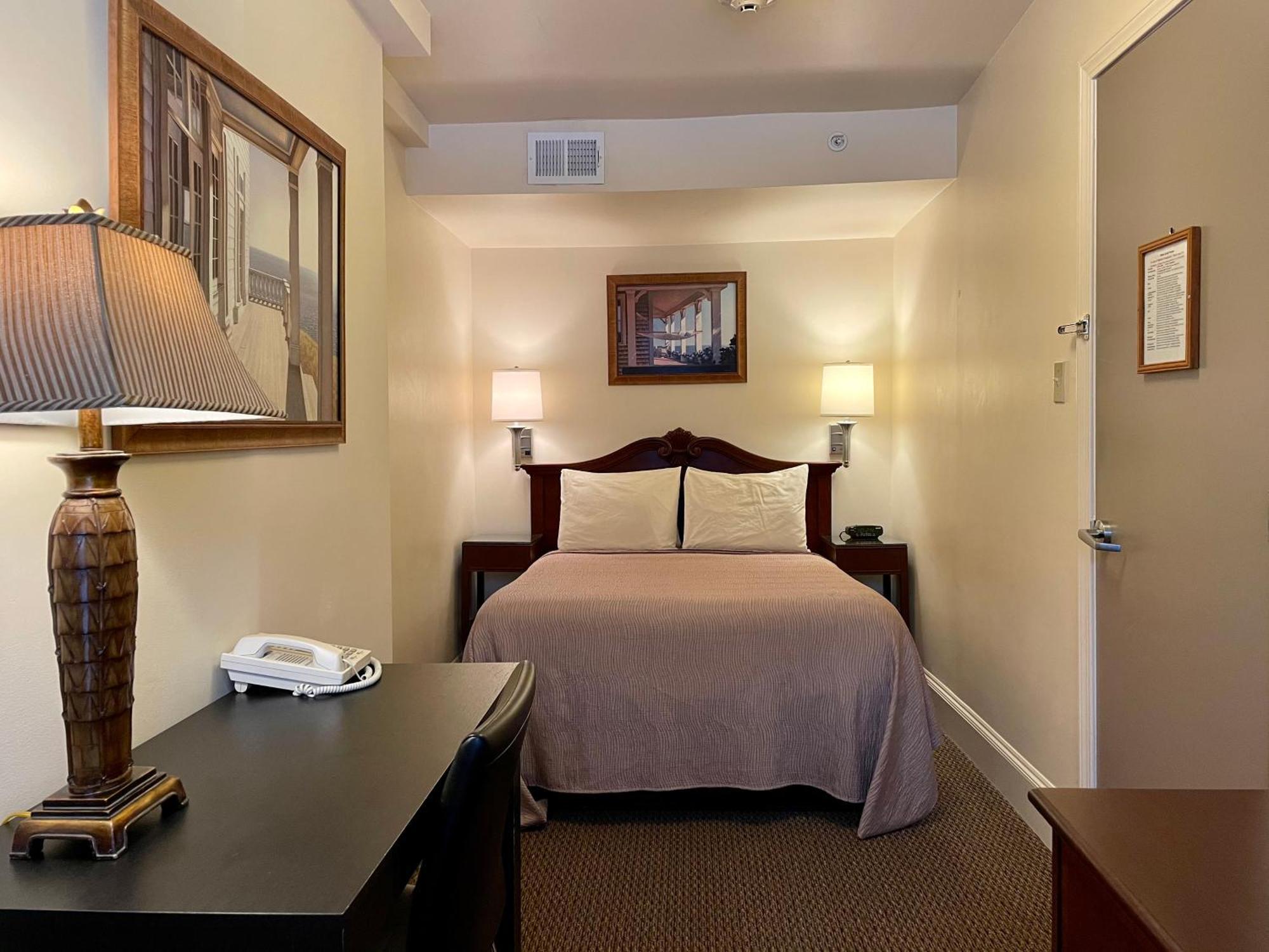 Economy Double Room, Private Bathroom
