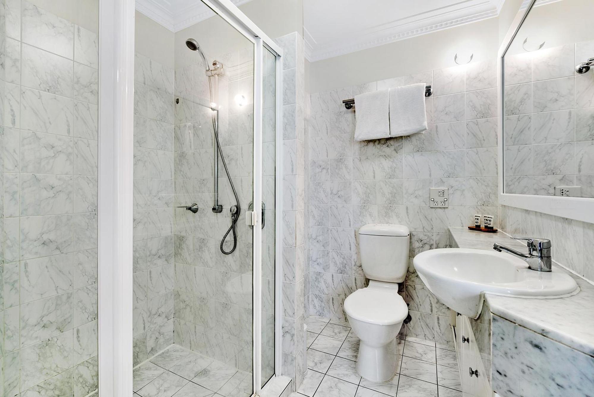 Superior One-Bedroom Apartment