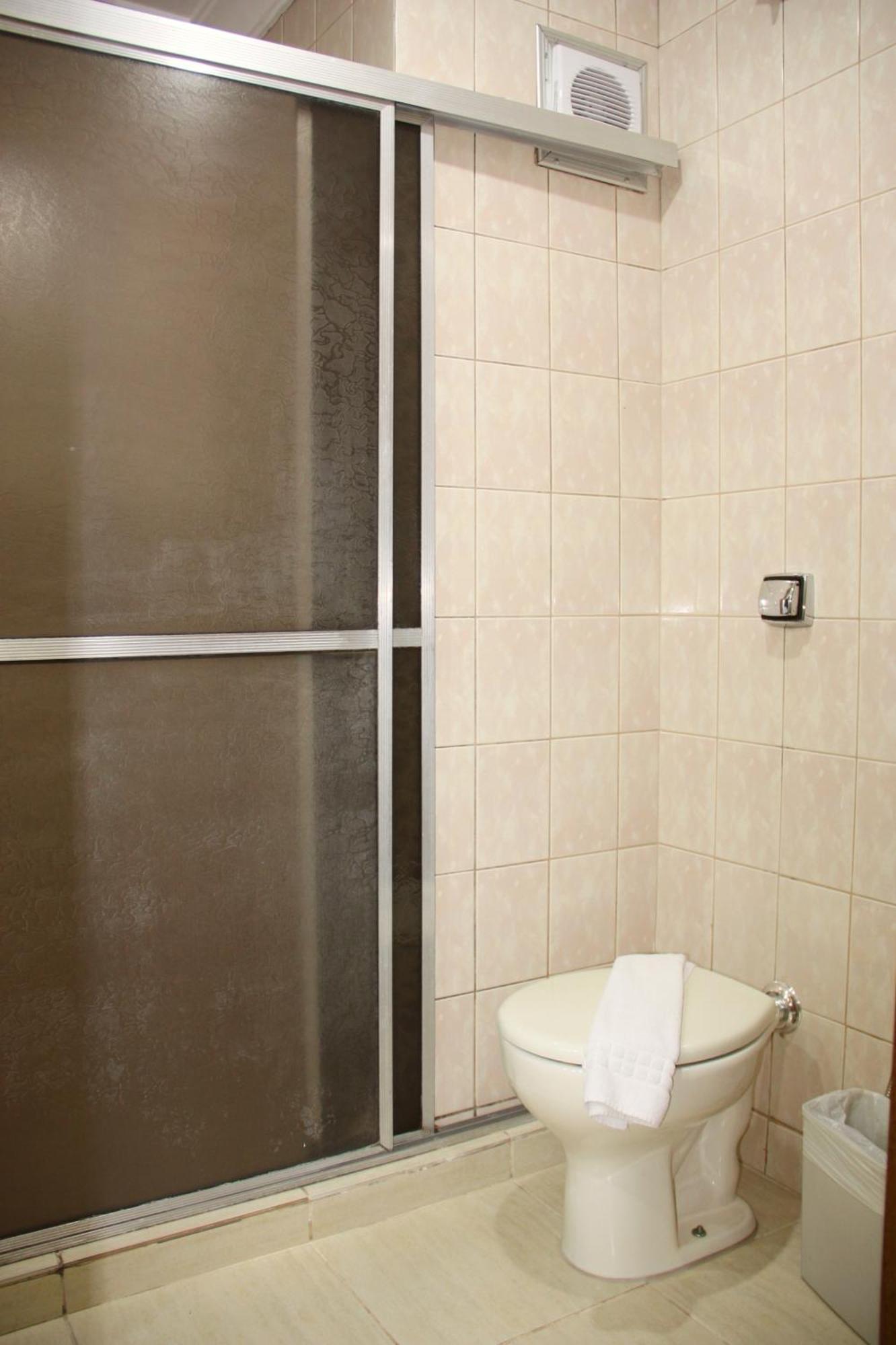 Quarto Twin Standard