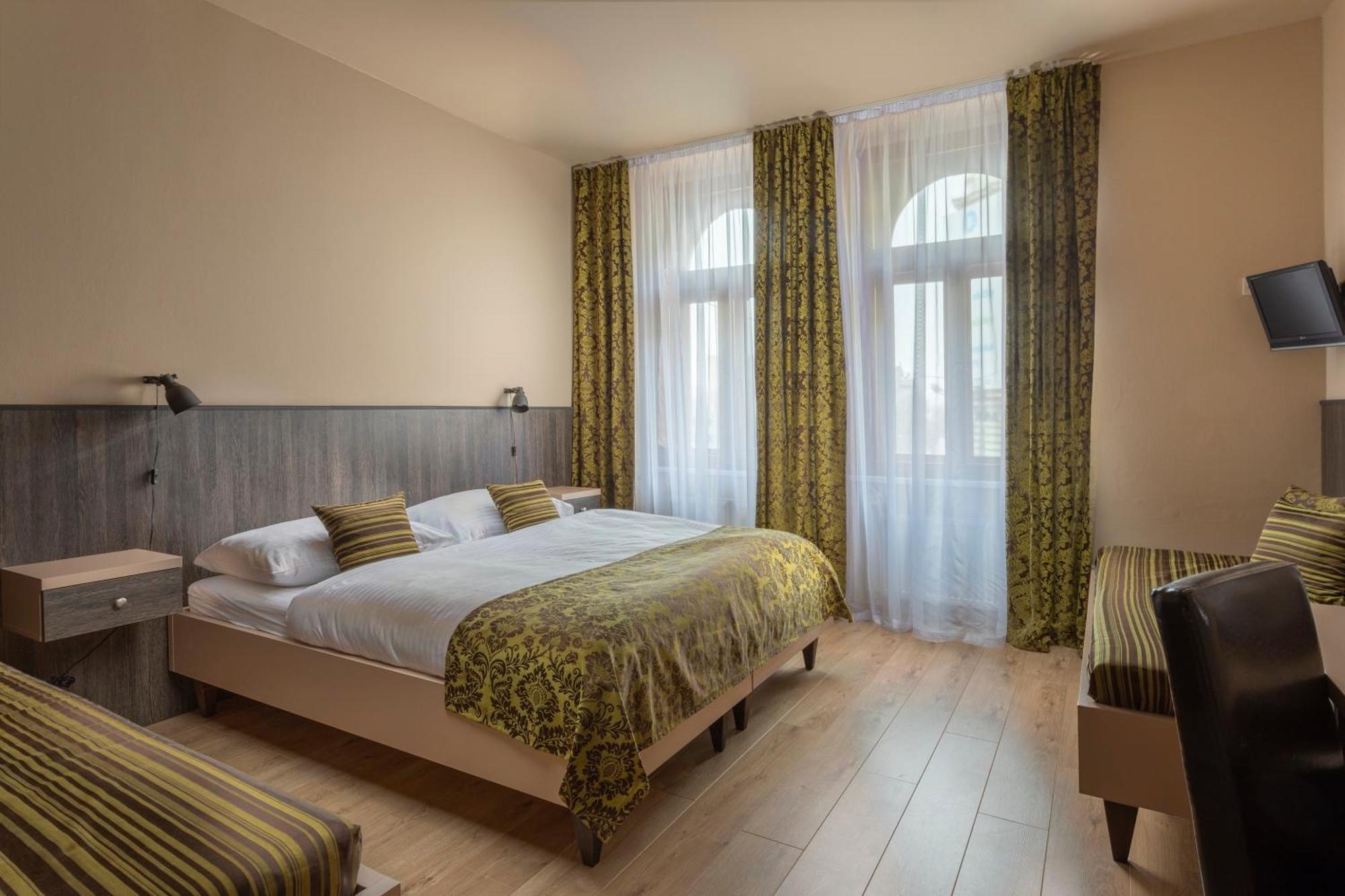 Standaard Driepersoonskamer met Extra Bed