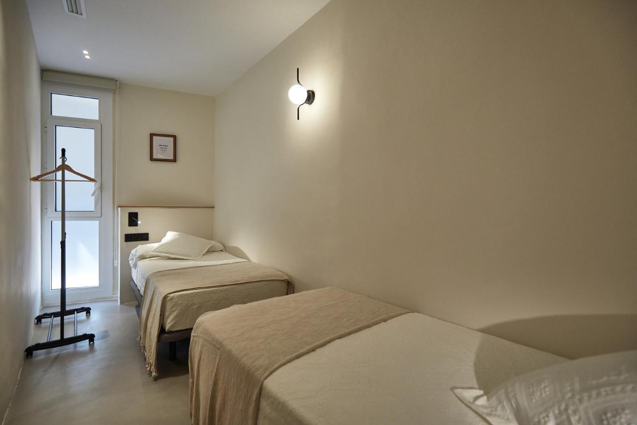Chambre Lits Jumeaux avec Salle de Bains Commune