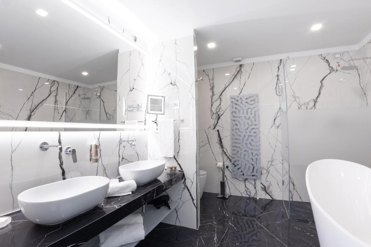 Suite with Sea View