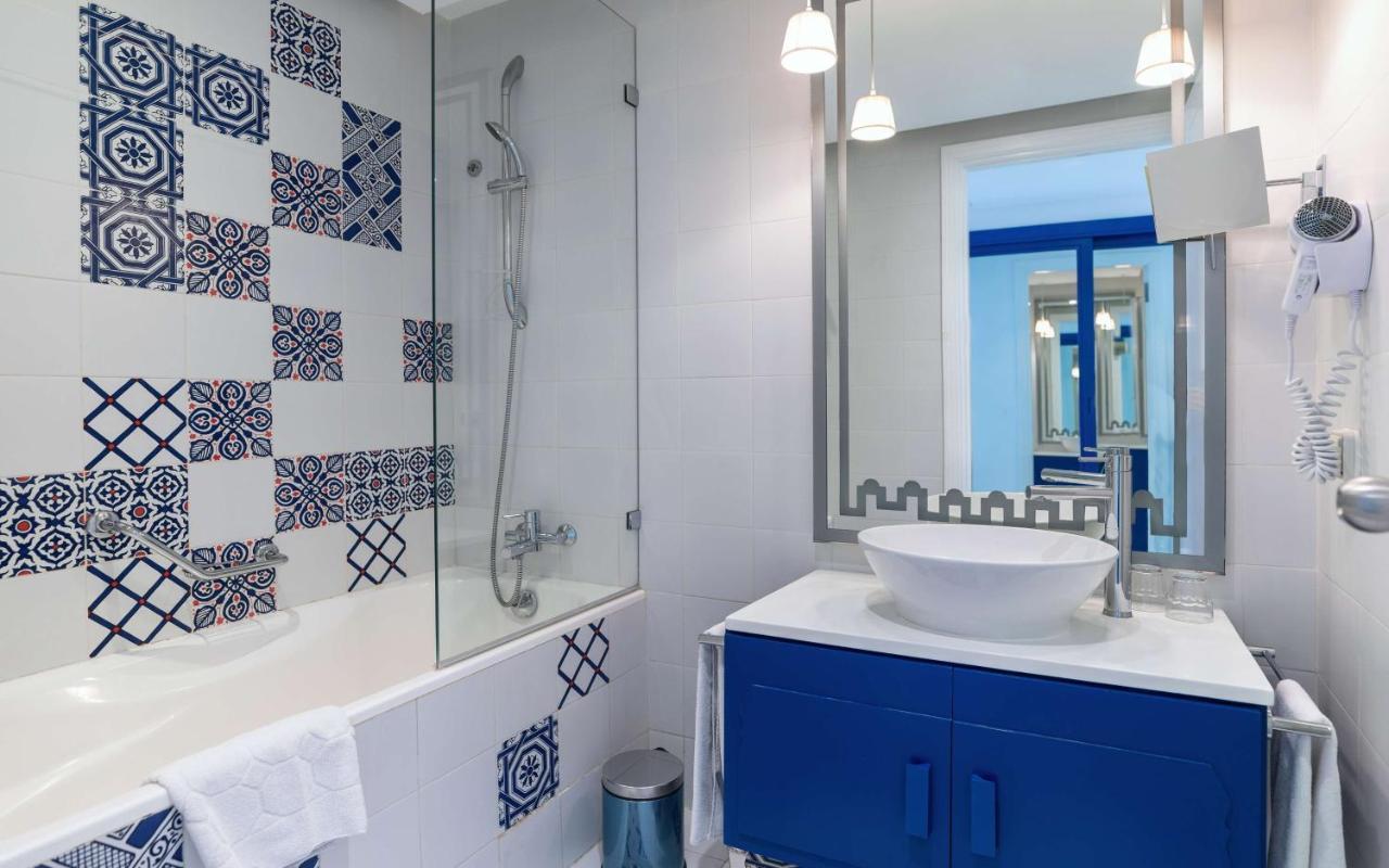 Chambre Double Supérieure avec Balcon - Vue sur Mer