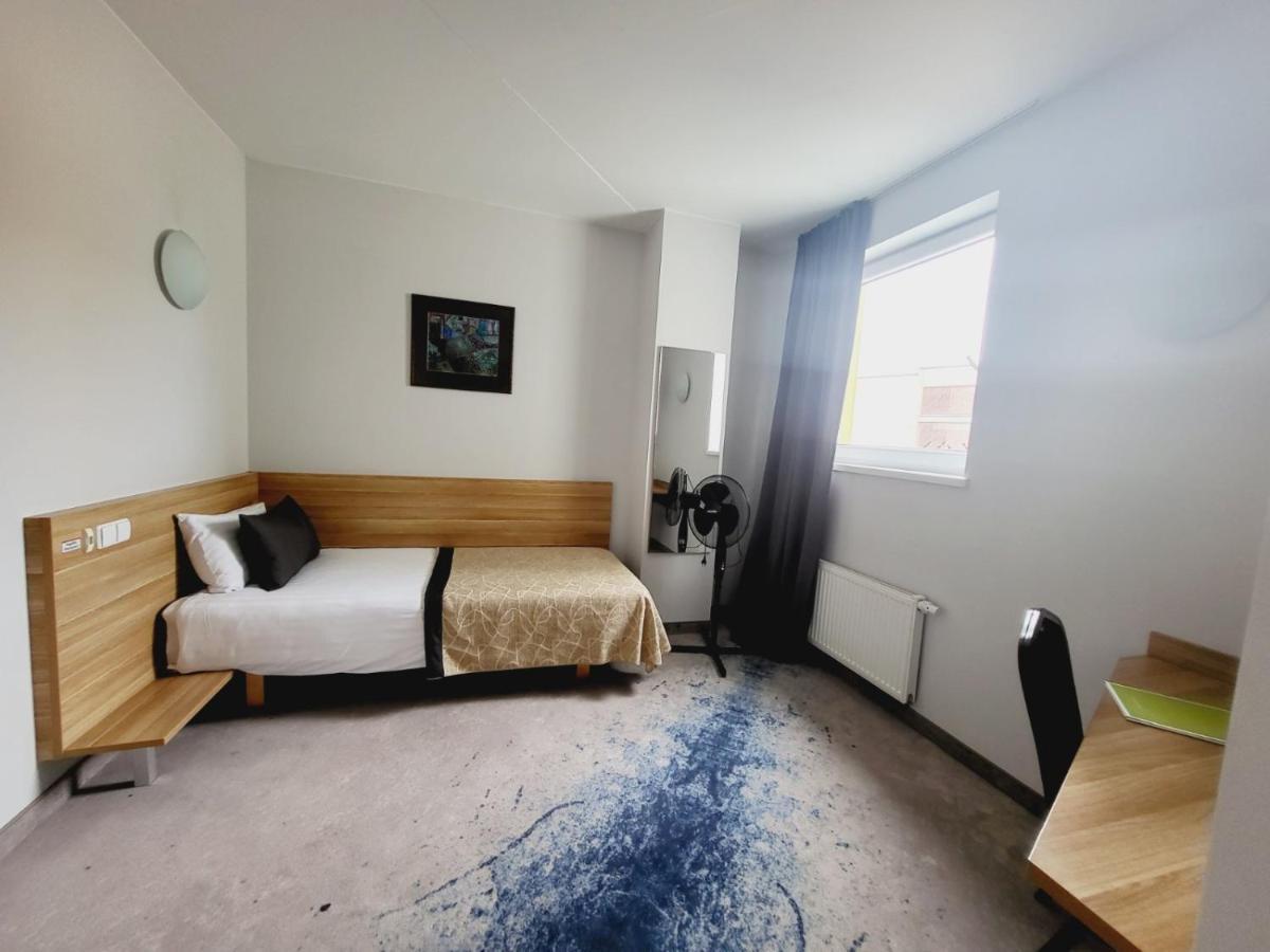 Single Room,1359487904:JPEG