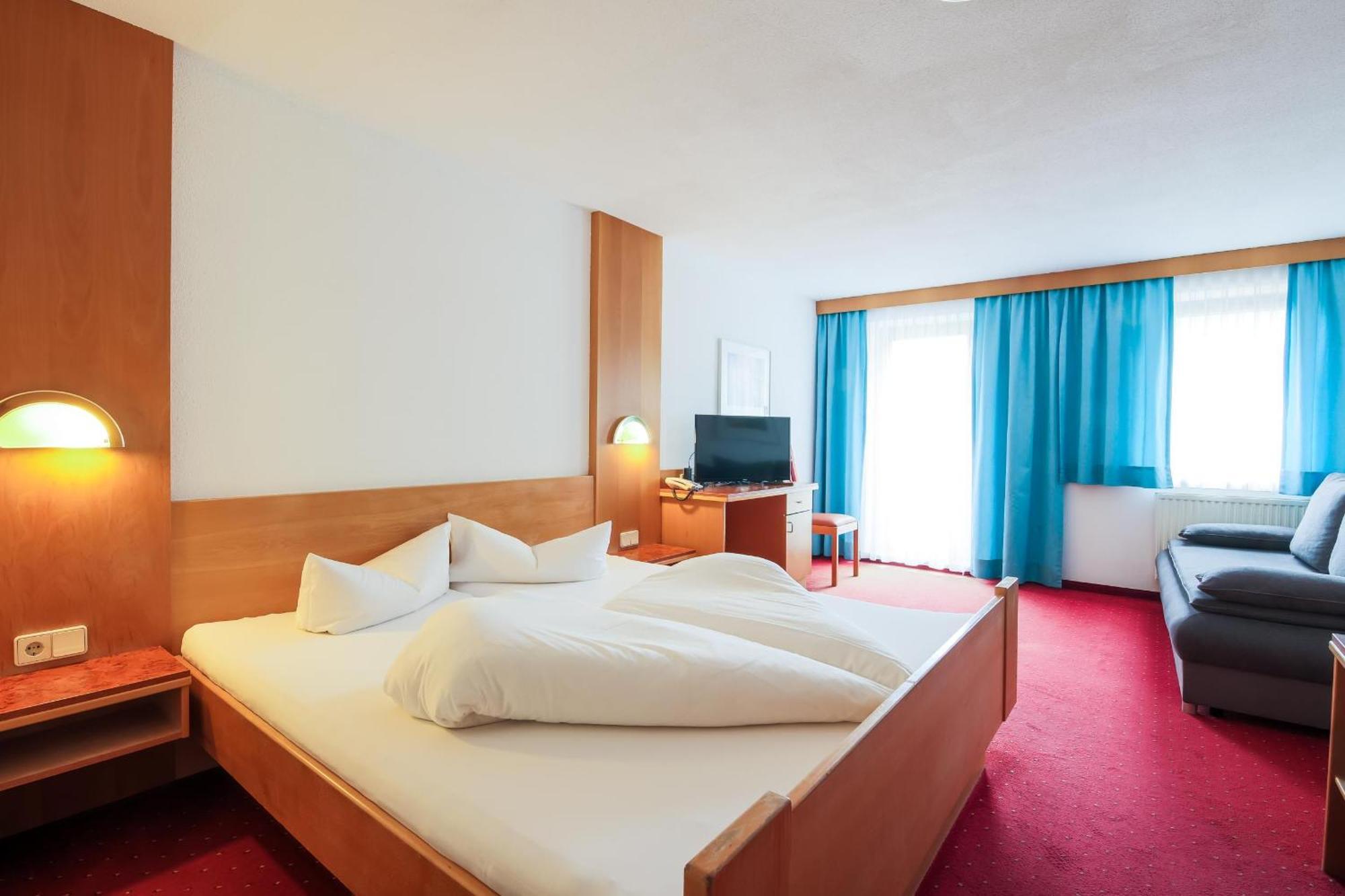 Doppelzimmer mit Balkon