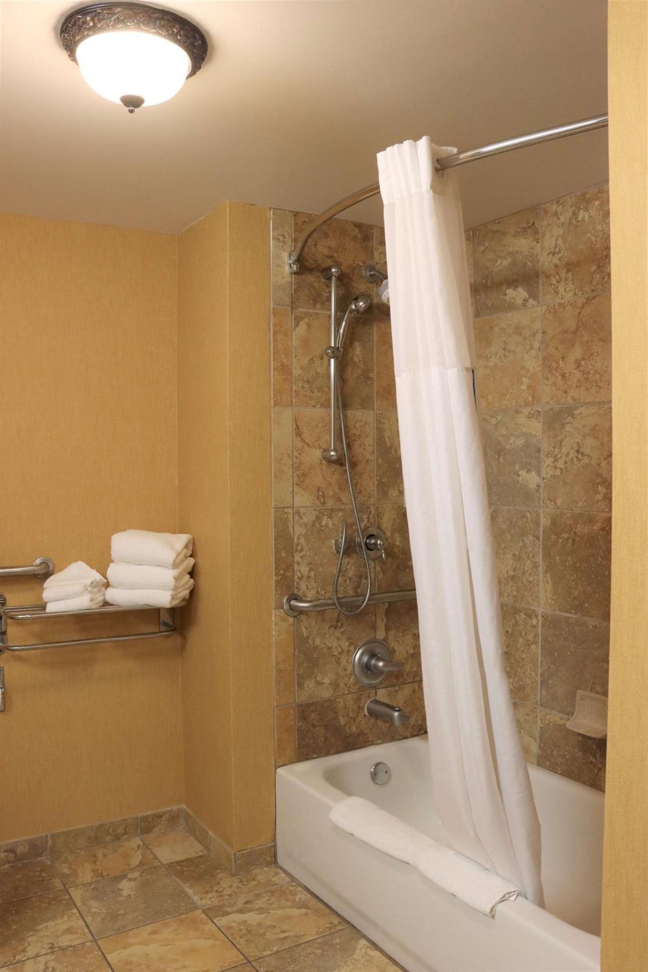 King Room with Accessible Tub - Mobility and Hearing Access/Non-Smoking,1557469213:JPEG