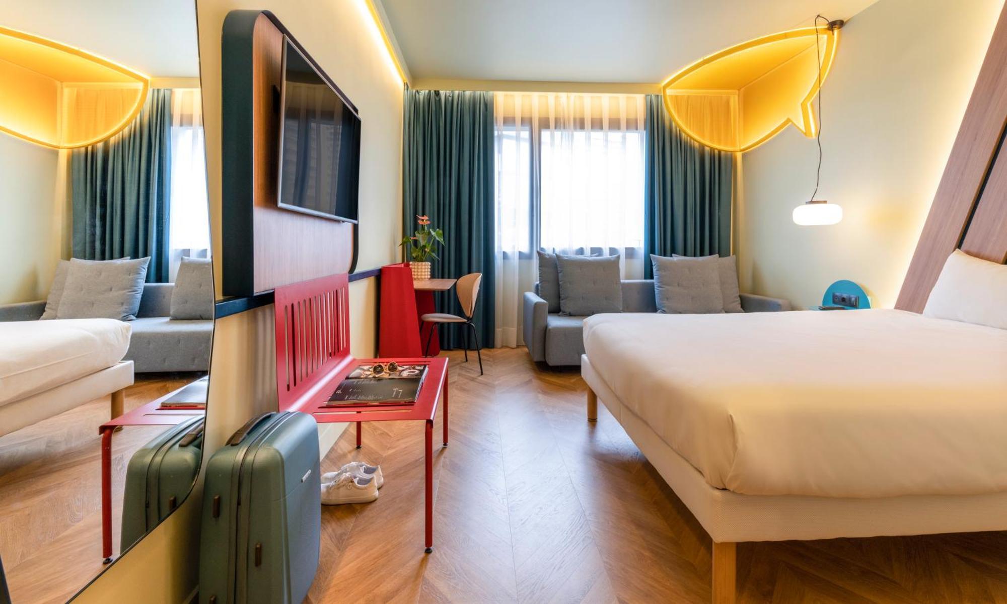 Superior Zimmer mit Doppelbett und Sofa