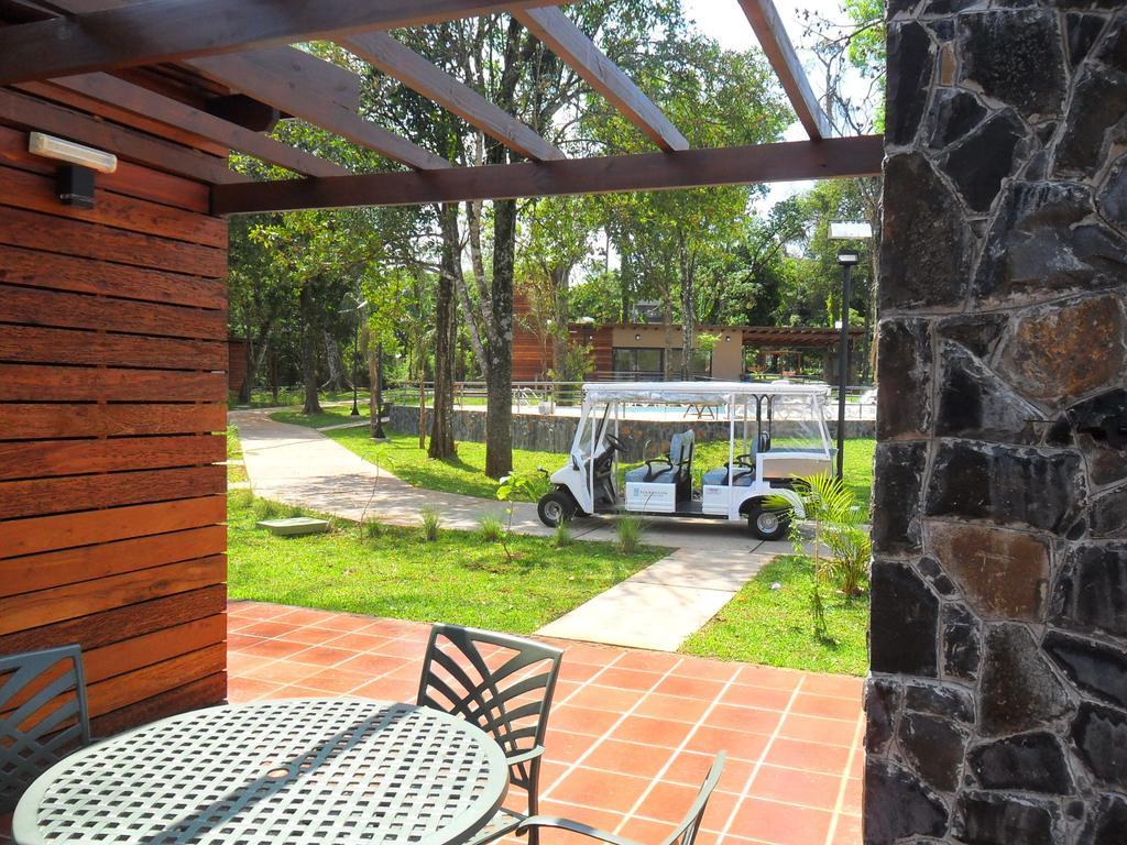 Bungalow with Garden View