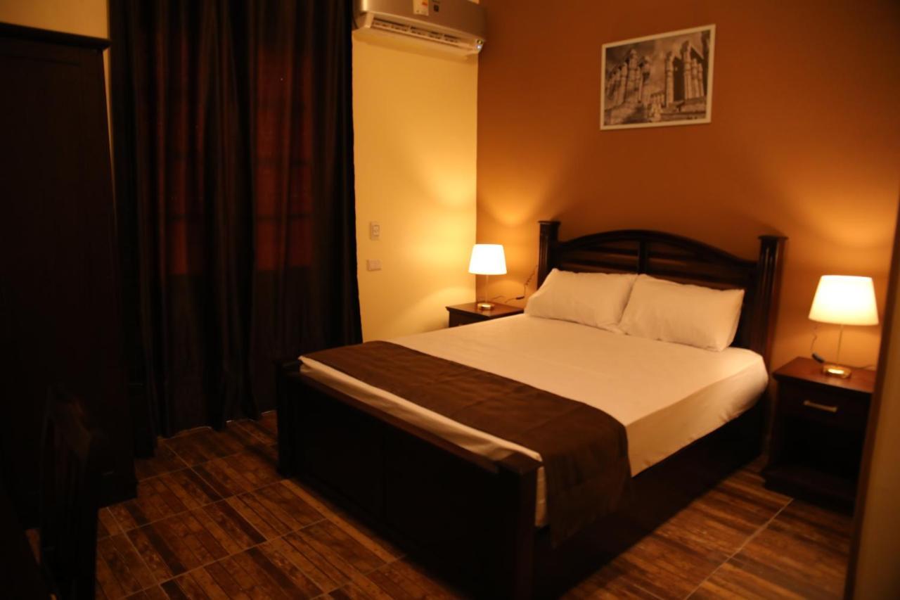 Deluxe Double Room with Bath,1296375301:JPEG