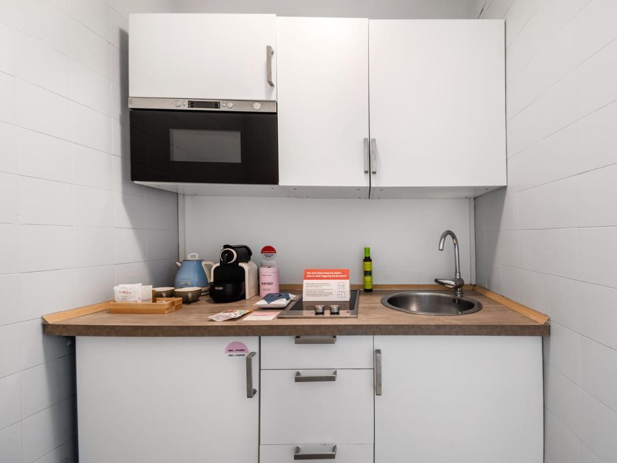 Medium Studio with Kitchenette and Sofa Bed,1299092833:JPEG