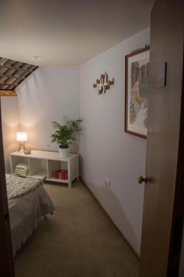 Quarto Individual com Banheiro Compartilhado