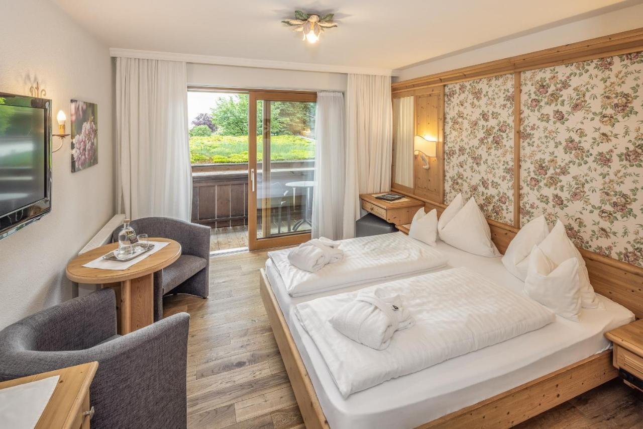Classic Double Room with Balcony,1698885615:JPEG