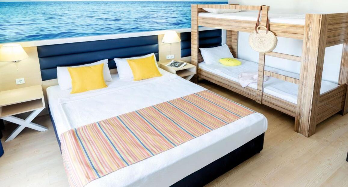 Chambre Quadruple avec Douche