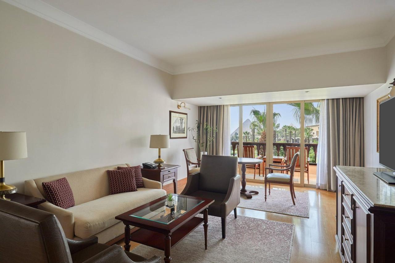 One-Bedroom King Suite with Pyramids View,1350765895:JPEG