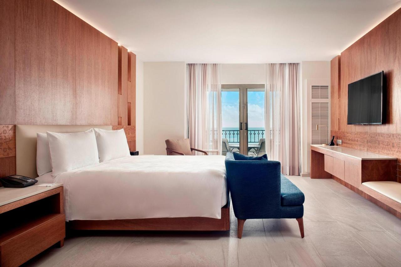 Caribbean Suite, 1 Bedroom Suite, 1 King, Sofa bed, Balcony,1351992622:JPEG