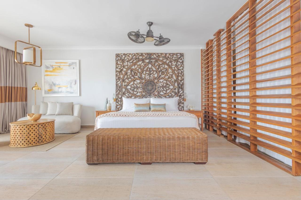Suite Junior Prémium con 1 cama extragrande, balcón y vistas al mar