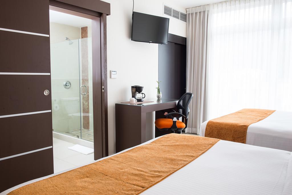 Standard Double Room,402483762:JPEG