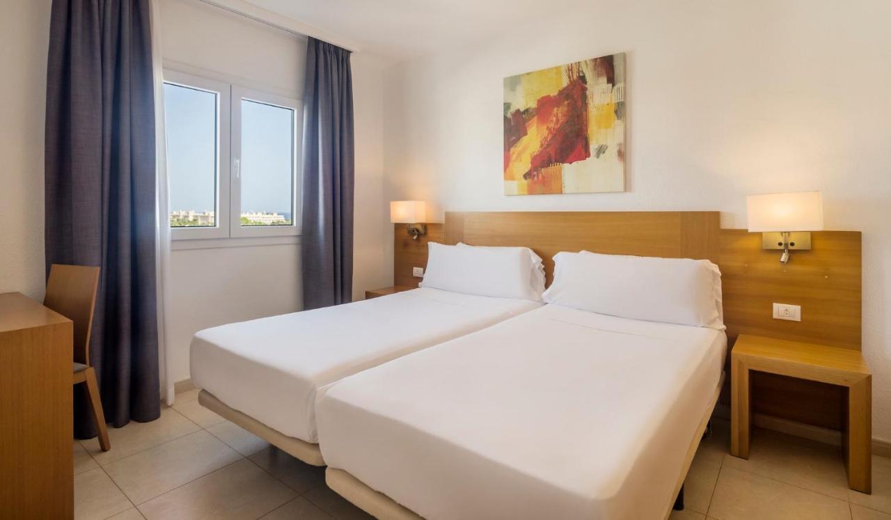 One-Bedroom Apartment (3 Adults),1399288811:JPEG