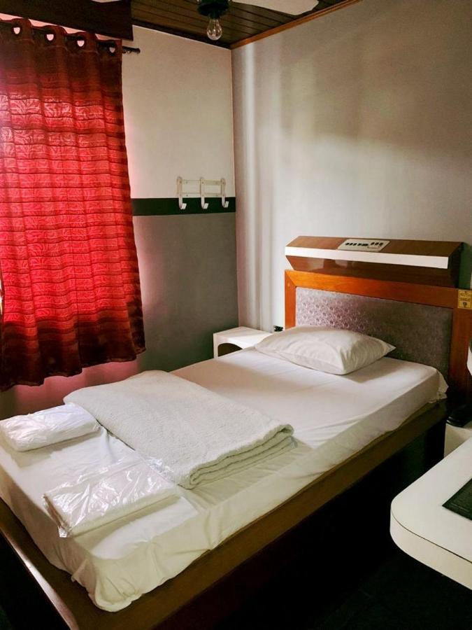Quarto Individual Econômico