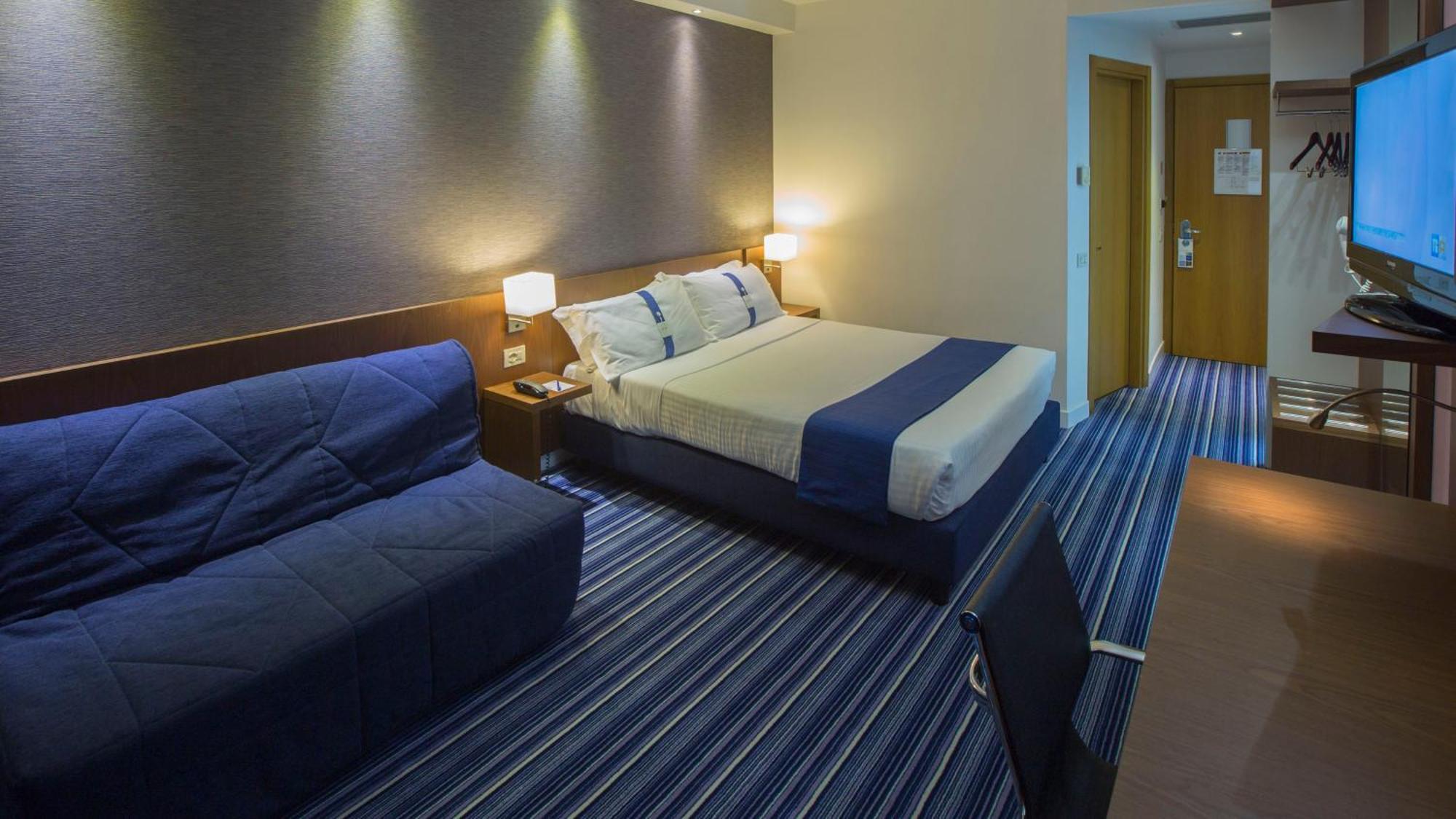 Double Room,1433309386:JPEG