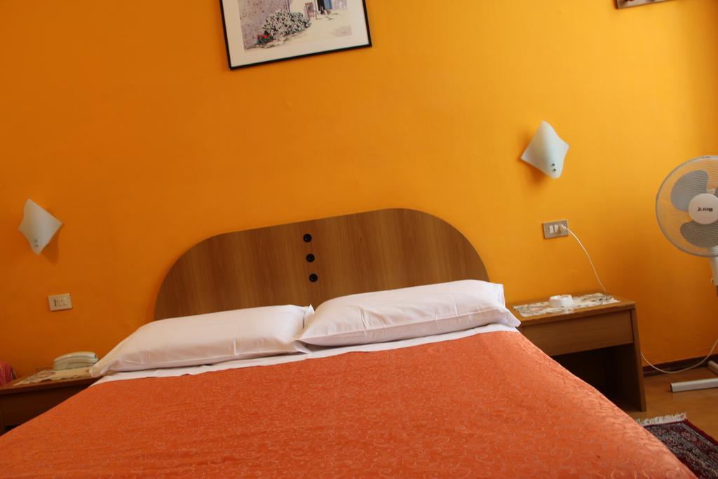Standard Double Room with Shared Bathroom,445315878:JPEG