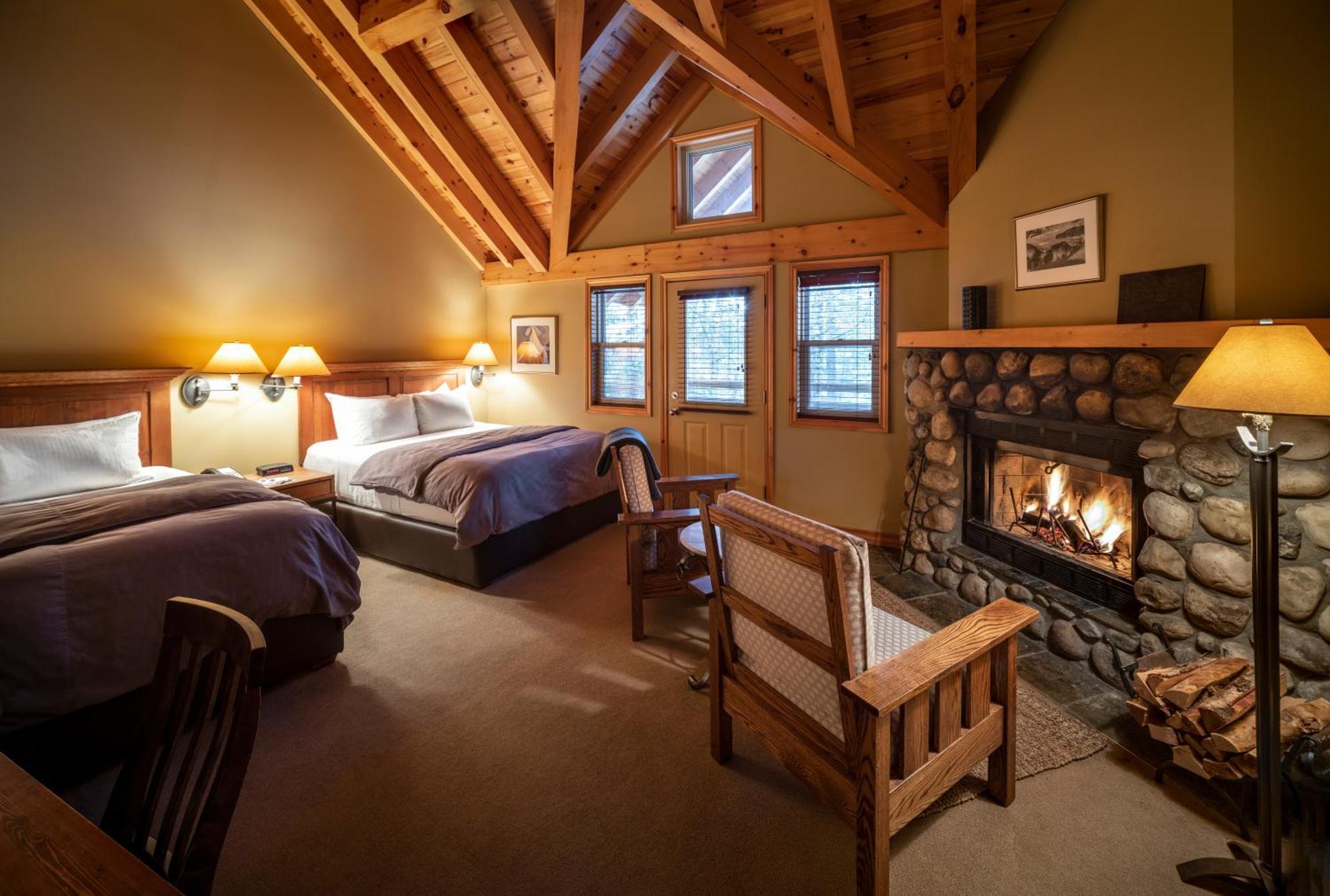 Premier Queen Room with Two Queen Beds,1706757812:JPEG