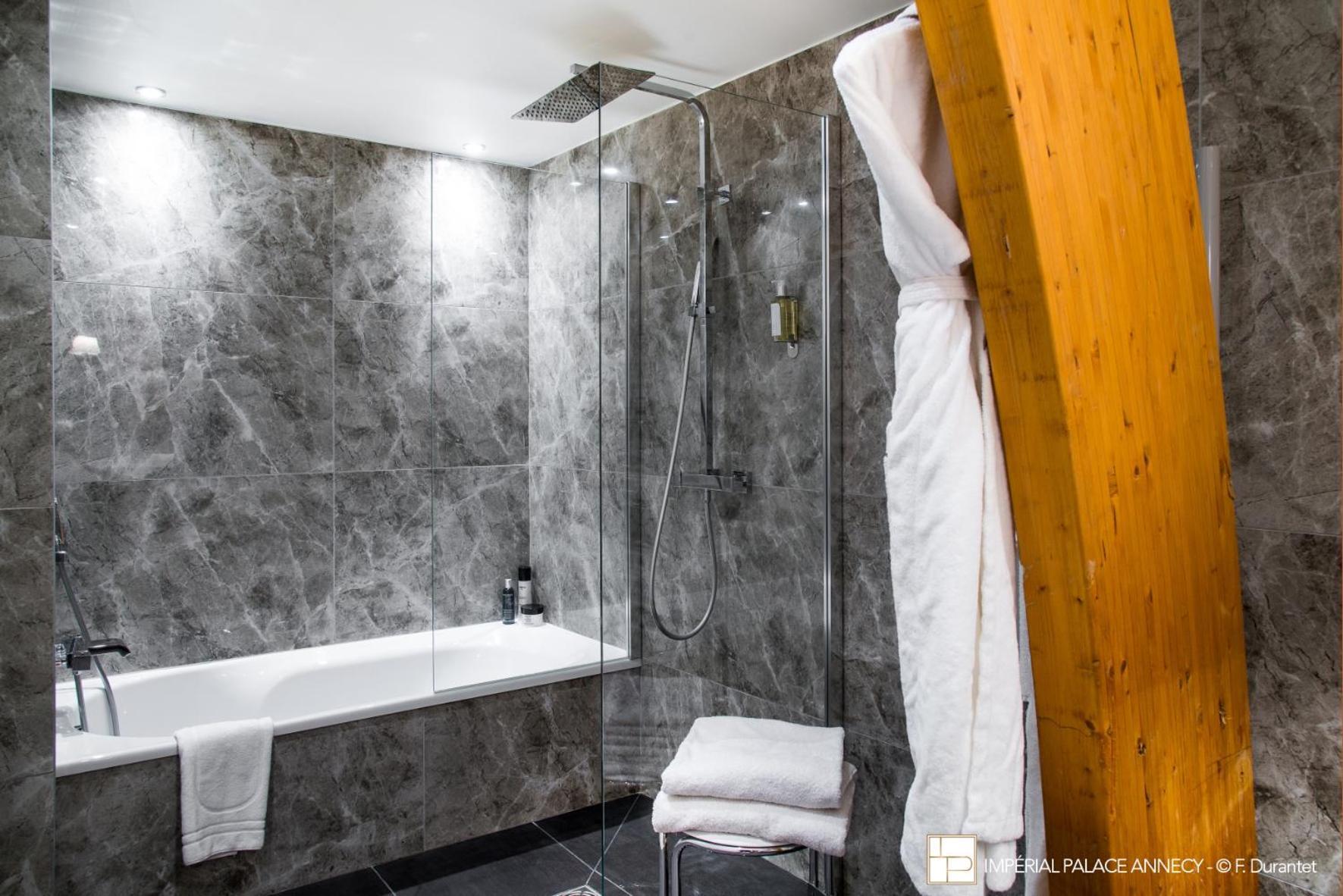 Suite Exécutive - Accès au Spa Inclus - Réservation Nécessaire