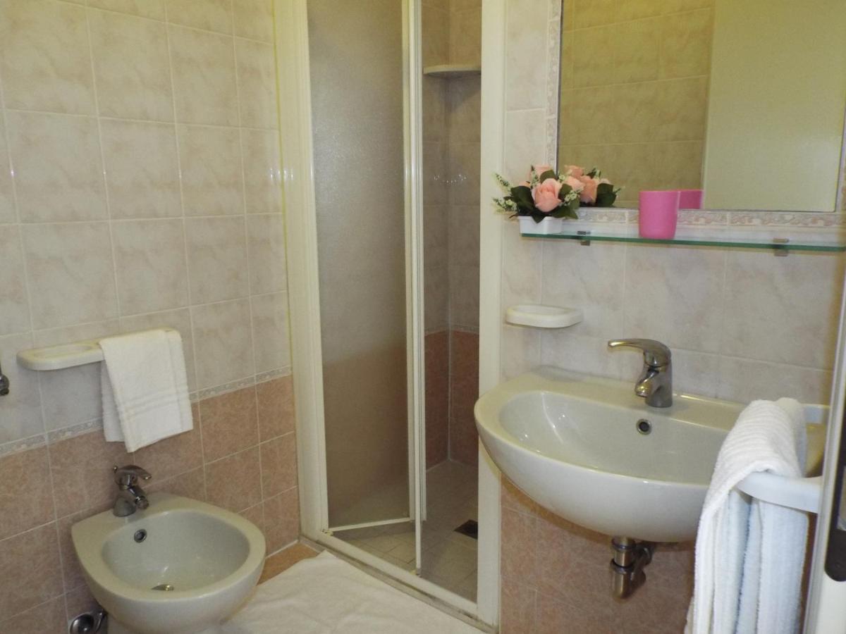 Double Room with Balcony,1518765964:JPEG