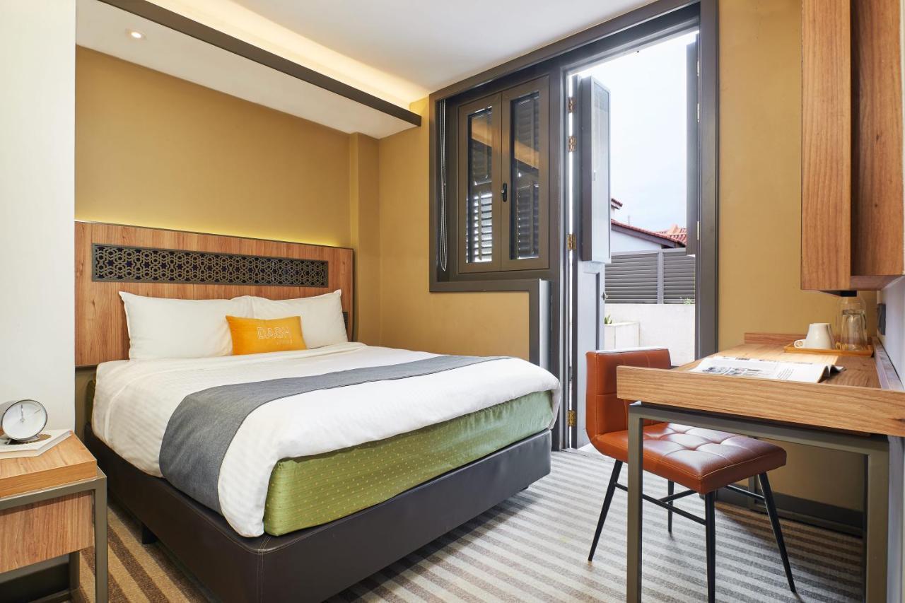 Courtyard Room