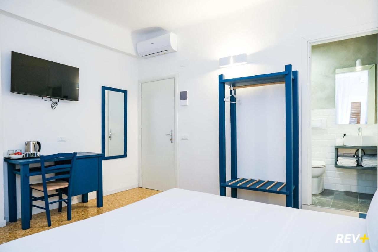 Double Room,1480479956:JPEG